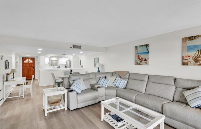 Magnificent Gulf Front Condo Located Directly On The Ocean! 2 Bedroom Condo by Redawning - Foto 16
