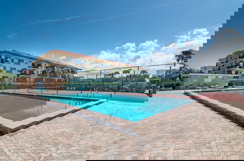 Foto 23 - Magnificent Gulf Front Condo Located Directly On The Ocean! 2 Bedroom Condo by Redawning