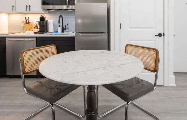 Sosuite 1BR Apt w W/d, Desk Alcove - Foto 33