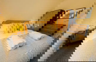 Foto 2 - Spacious One Bed Apt With Scenic Views
