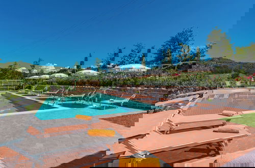 Foto 37 - Luxury Villa in Tuscany With Pool Near Pisa and Florence - Ten Bedrooms 20 pl