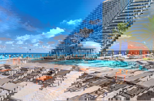 Photo 43 - Luxury Penthouse! 4 BDR With Resort Amenities