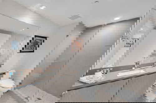 Photo 36 - Luxury Penthouse! 4 BDR With Resort Amenities