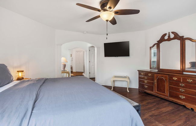 Lake Hideaway Waterfront Condo w/ Resort Perks! - Foto 6