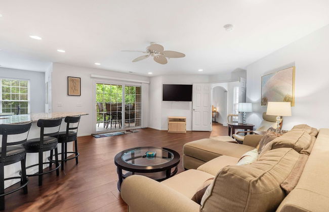 Lake Hideaway Waterfront Condo w/ Resort Perks! - Foto 12