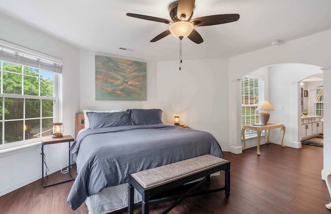 Lake Hideaway Waterfront Condo w/ Resort Perks! - Foto 4