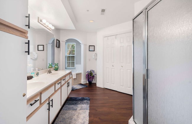 Lake Hideaway Waterfront Condo w/ Resort Perks! - Foto 16