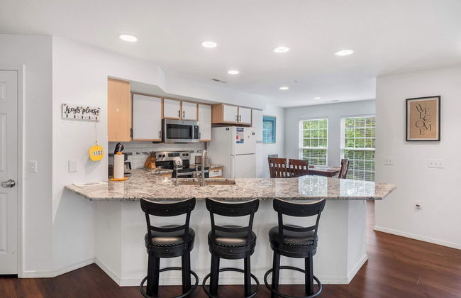 Lake Hideaway Waterfront Condo w/ Resort Perks! - Foto 11