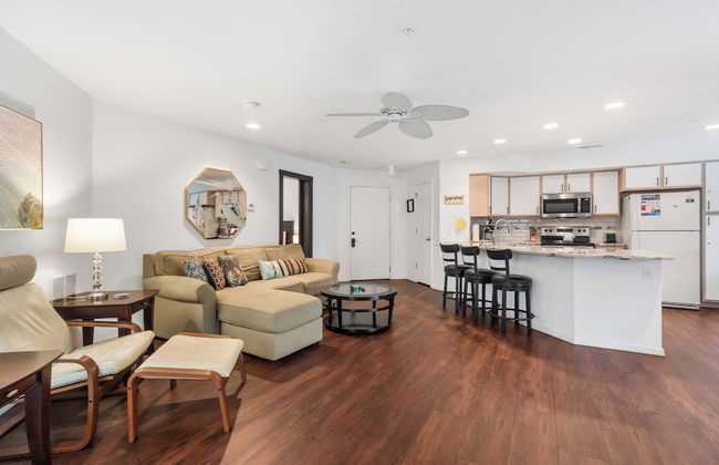 Lake Hideaway Waterfront Condo w/ Resort Perks! - Photo 13
