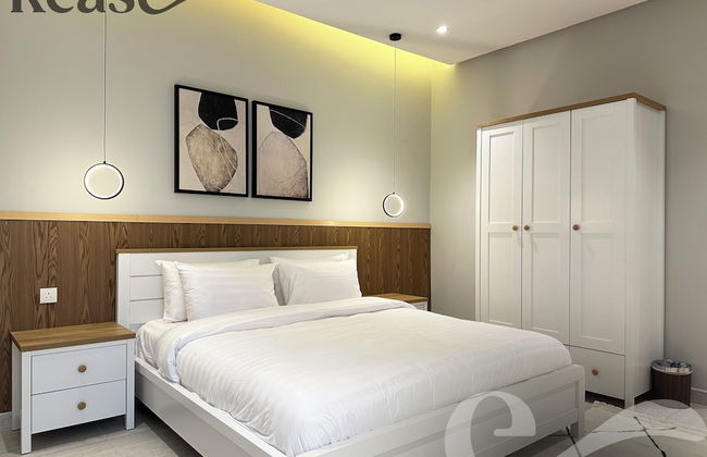Yasmin S-11 Royal Touch Balcony GZ81 - Foto 1
