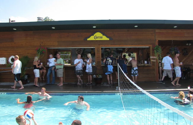 Edge-O-Dells Resort - 21 and Older - Foto 49