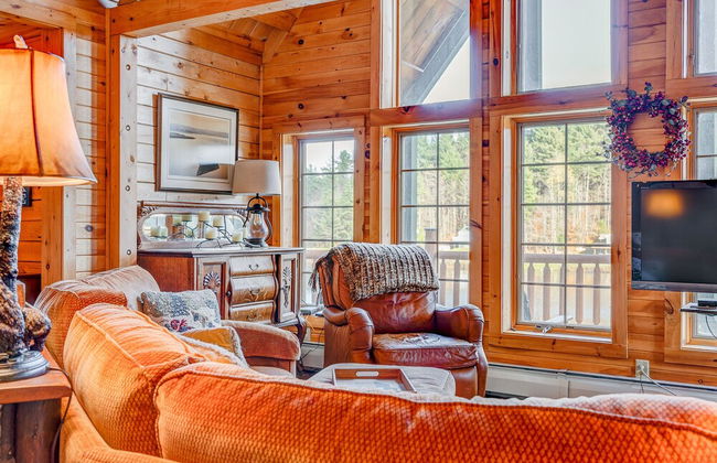 Mount Snow Cabin with Private Hot Tub by RedAwning - Photo 12