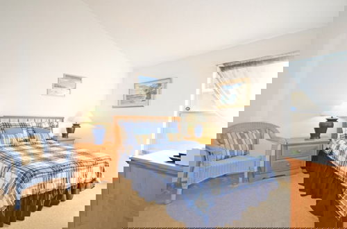 Photo 4 - Sunrise Sanctuary 4 Bedroom Home by RedAwning