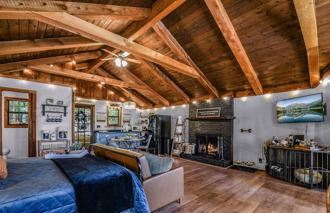 Cliff Haven 1 Bedroom Cabin by RedAwning - Foto 1
