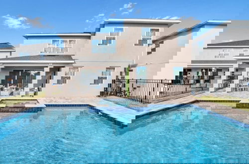 Foto 51 - 10 Bed Home Movie Theater Room, Pool, Spa Games 10 Bedroom Villa by RedAwning