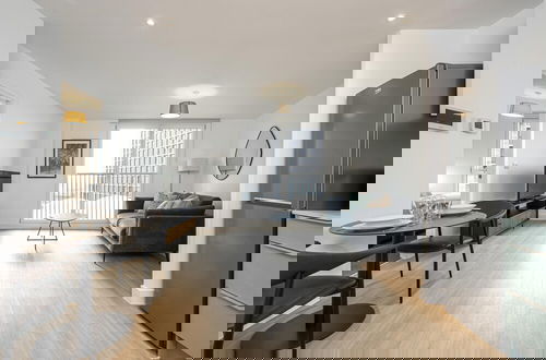 Foto 7 - Spacious Central Apartment