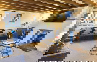 Foto 1 - Host Stay The Coach House