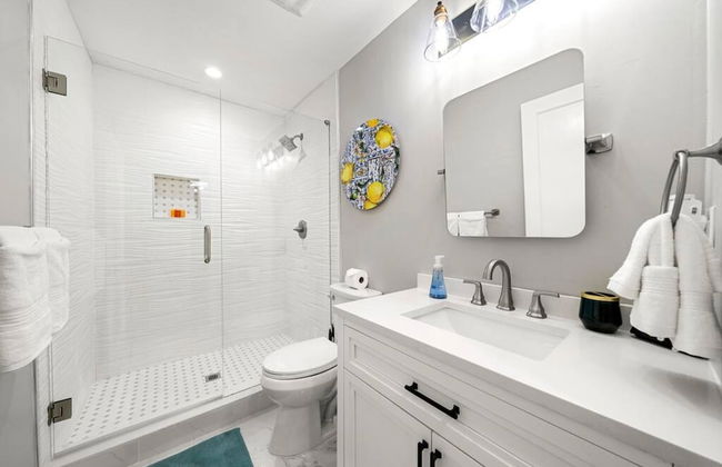 Serene 3BR Home in Historic Downtown Norcross - Photo 5