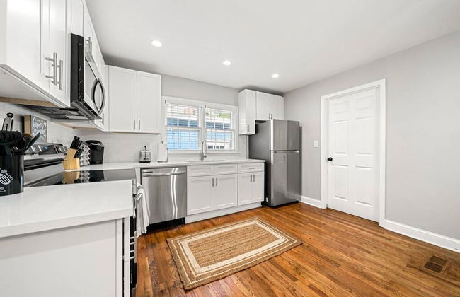 Serene 3BR Home in Historic Downtown Norcross - Photo 11