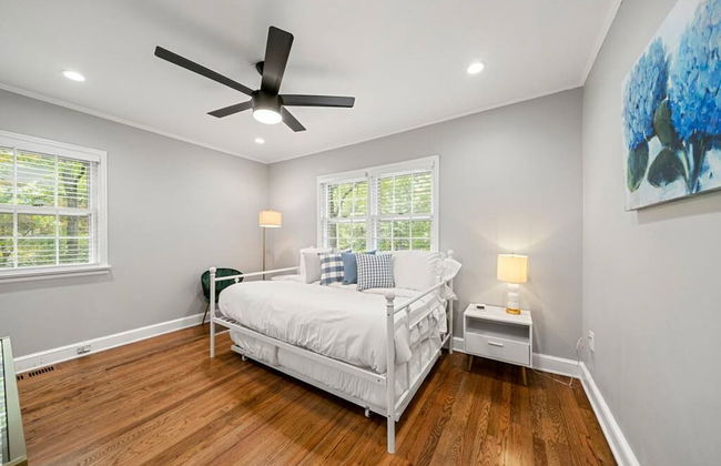 Serene 3BR Home in Historic Downtown Norcross - Photo 15