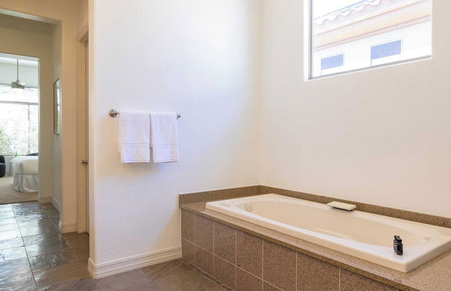 Sandflower by Avantstay Oasis w/ Pool + Golf! - Foto 19