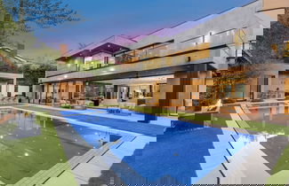 Photo 1 - Levitt Lane