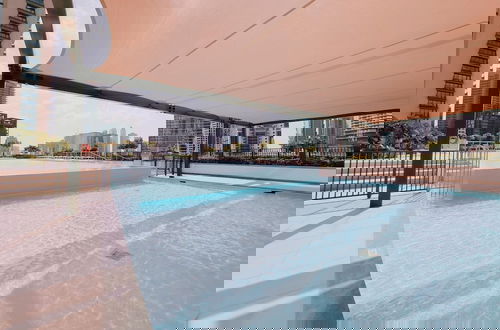 Foto 6 - Exclusive 2BR Downtown Apt w Burj Khalifa Views