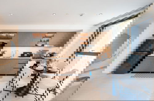 Foto 14 - Exclusive 2BR Downtown Apt w Burj Khalifa Views