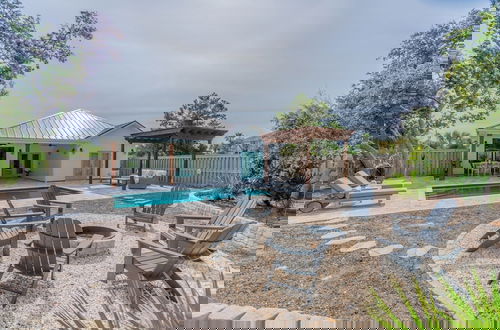 Foto 1 - Bid-a-wee Beach Bungalow 3 Bedroom Home by RedAwning