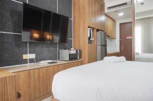 Foto 5 - Minimalist And Comfort Stay Studio Room At Signature Park Grande Apartment