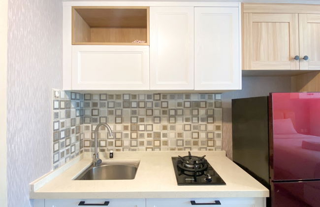 Restful And Functional Studio Apartment At Springlake Summarecon Bekasi - Photo 10