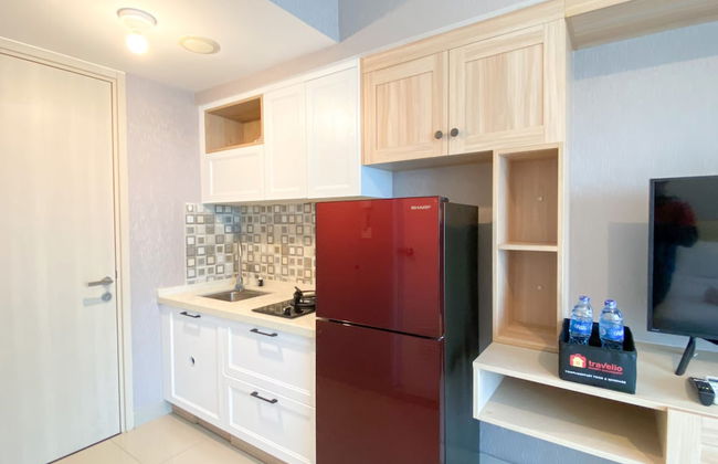 Restful And Functional Studio Apartment At Springlake Summarecon Bekasi - Photo 8