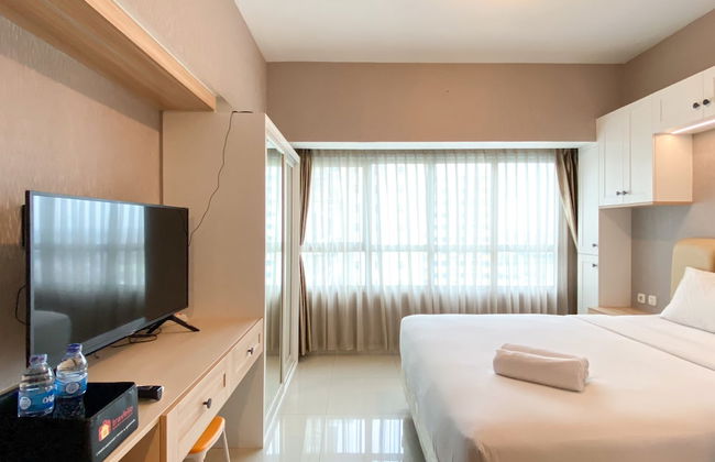 Restful And Functional Studio Apartment At Springlake Summarecon Bekasi - Photo 6