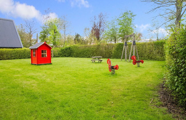 Peaceful Holiday Home in Tuitjenhorn - Foto 32
