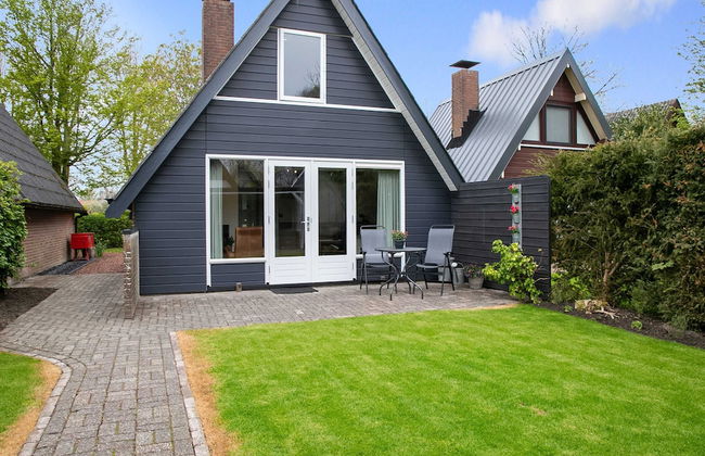 Peaceful Holiday Home in Tuitjenhorn - Foto 1