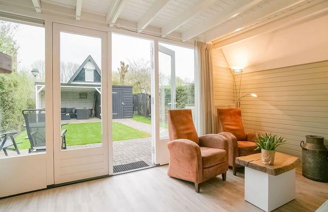 Peaceful Holiday Home in Tuitjenhorn - Foto 12