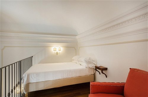 Photo 9 - Lomellini Palace by Wonderful Italy - Parrot Suite