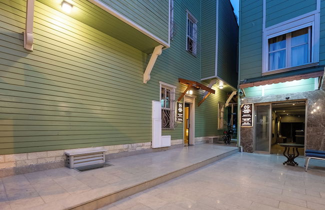 Valens Boutique Hotel - Photo 49