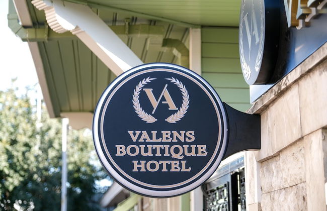 Valens Boutique Hotel - Photo 37