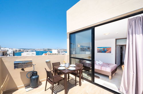 Foto 14 - Sea Bliss Penthouse with two terraces enjoying side seaviews by Gatewaysmalta