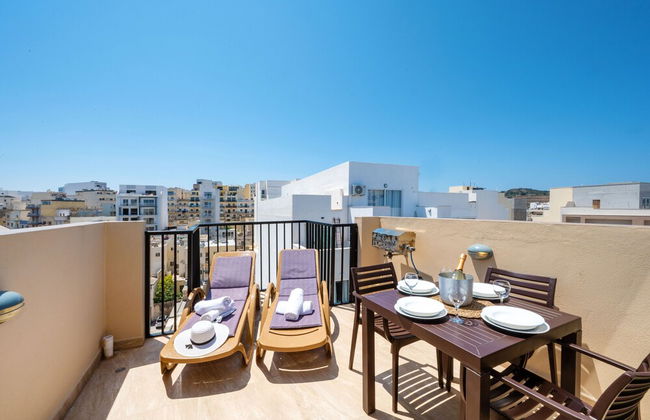 Sea Bliss Penthouse with two terraces enjoying side seaviews by Gatewaysmalta - Foto 17