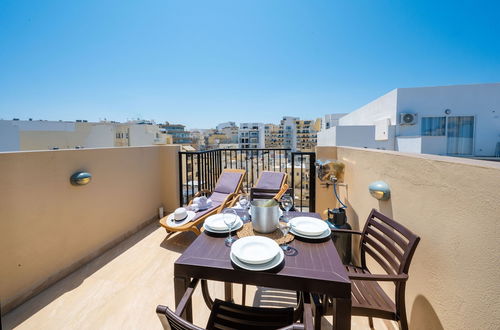 Photo 16 - Sea Bliss Penthouse with two terraces enjoying side seaviews by Gatewaysmalta