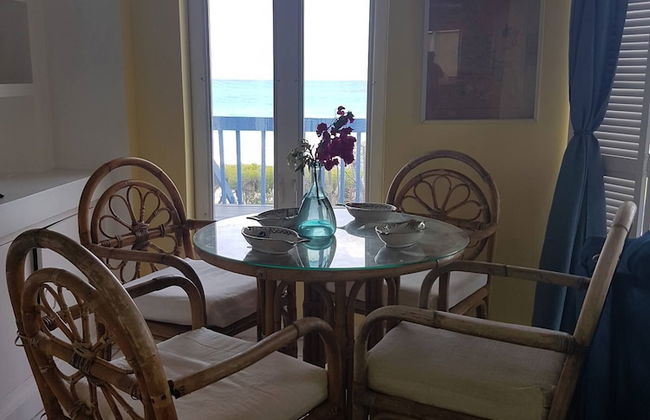 Spacious Villa On The Beach - Foto 24