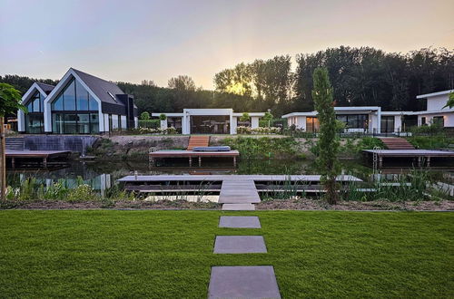 Photo 32 - Luxury Villa With Veranda Screen Sups and Canoe