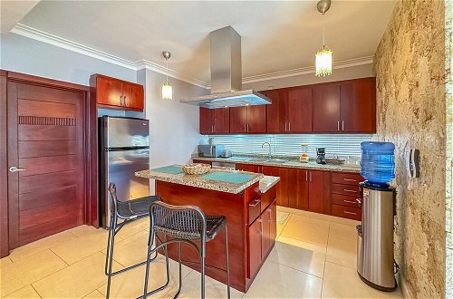 Foto 26 - Incredible 3 BR Penthouse w BBQ Jacuzzi