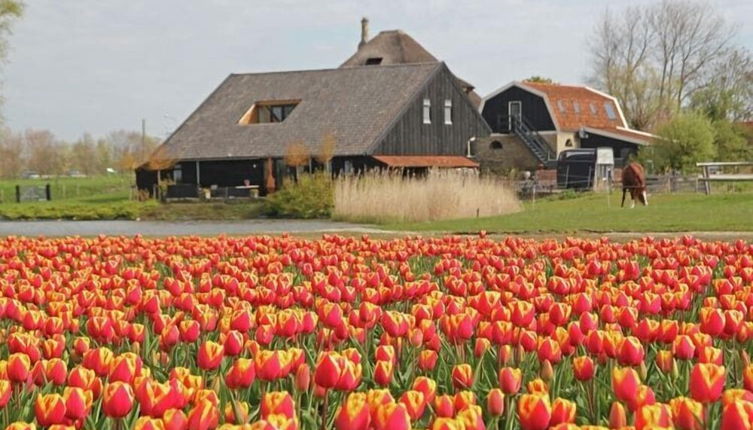 Photo 1 - Romantic Holiday Home With Plenty of Cycling and Walking Possibilities