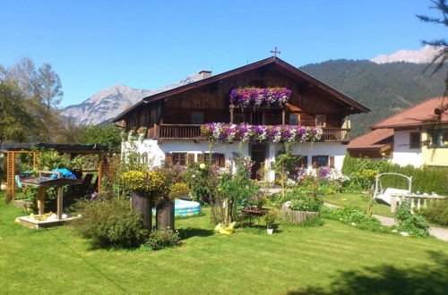 Photo 37 - Holiday Home in Saalfelden am Steinernen Meer With Garden