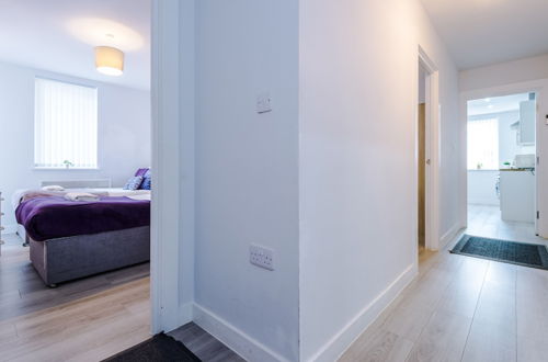 Photo 33 - Stunning and Modern 2 Bedroom Apt in Liverpool