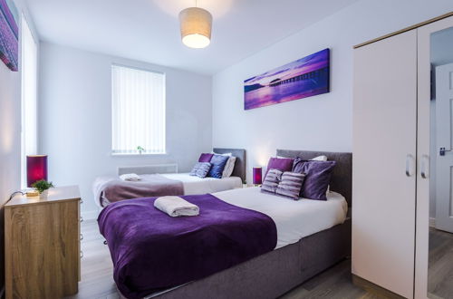 Photo 15 - Stunning and Modern 2 Bedroom Apt in Liverpool