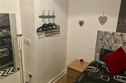 Foto 22 - Stunning 3-bed Apartment in Edinburgh